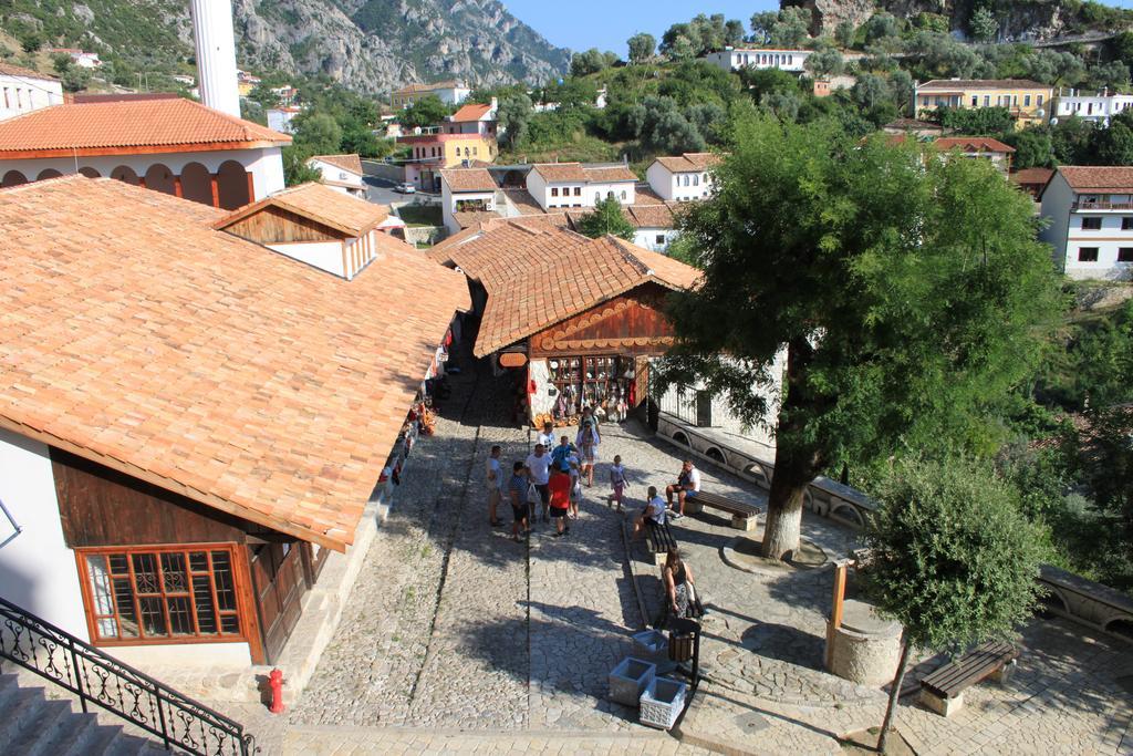 Hotel Panorama Kruje View On The Castle And The Old Town Extérieur photo